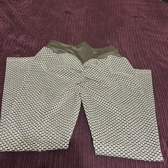 TikTok workout leggings - Picture 6 of 7